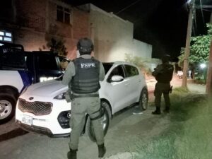ASEGURAN ARMA DE FUEGO Y EQUIPO TÁCTICO EN LA COLONIA EFRÉN CAPIZ ASEGURAN ARMA DE FUEGO Y EQUIPO TÁCTICO EN LA COLONIA EFRÉN CAPIZ