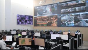 TRABAJAN POR IRAPUATENSES DURANTE FIESTAS DECEMBRINAS TRABAJAN POR IRAPUATENSES DURANTE FIESTAS DECEMBRINAS