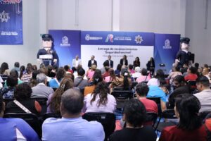 Se suman vecinos responsables por su colonia Se suman vecinos responsables por su colonia