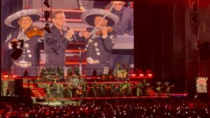 Luis Miguel ilumina Irapuato: una noche mágica en el Sergio León Chávez Luis Miguel ilumina Irapuato: una noche mágica en el Sergio León Chávez