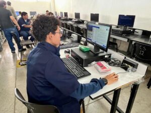 Innovación en Educación: CECyTEG Enseña a 4 mil estudiantes con Laboratorios Digitales Innovación en Educación: CECyTEG Enseña a 4 mil estudiantes con Laboratorios Digitales