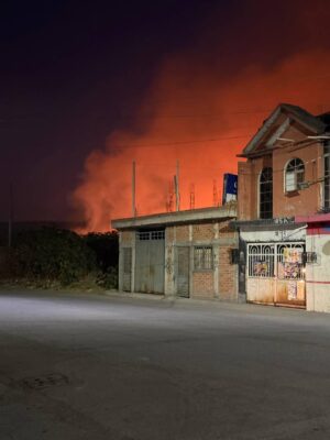 Se incendia tianguis de pirotecnia en Valle de Santiago Se incendia tianguis de pirotecnia en Valle de Santiago