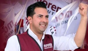 Alcalde de Doctor Mora sufre violento asalto en carretera Salamanca-Celaya; le roban su camioneta Alcalde de Doctor Mora sufre violento asalto en carretera Salamanca-Celaya; le roban su camioneta