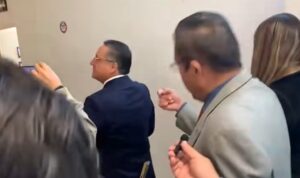 Llama Roberto Saucedo “cobarde y corrupto” a Gerardo Alatriste, candidato a la FGE Llama Roberto Saucedo “cobarde y corrupto” a Gerardo Alatriste, candidato a la FGE