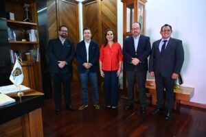Se reúne Lorena Alfaro con Ford Motor Company; buscan garantizar mejores ofertas laborales y de inversión Se reúne Lorena Alfaro con Ford Motor Company; buscan garantizar mejores ofertas laborales y de inversión
