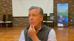 Miguel Márquez sugiere iniciativa de ley para prohibir el “chapulineo” tras lo ocurrido con Miguel Ángel Yunes Miguel Márquez sugiere iniciativa de ley para prohibir el “chapulineo” tras lo ocurrido con Miguel Ángel Yunes