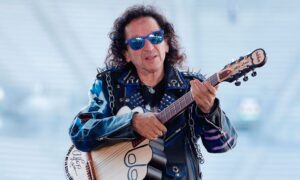 Alex Lora celebra 56 años de Rock and Roll Alex Lora celebra 56 años de Rock and Roll