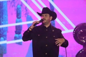 Edén Muñoz hace bailar a Irapuato “como en los viejos tiempos” Edén Muñoz hace bailar a Irapuato “como en los viejos tiempos”