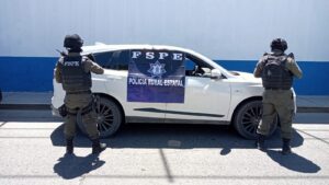 Detienen en Celaya a un hombre armado con camioneta robada e inhibidor de señal Detienen en Celaya a un hombre armado con camioneta robada e inhibidor de señal