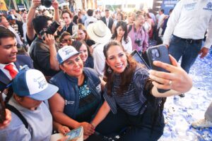 En Pénjamo y en todo el Estado, incluida la zona sur, Somos Uno con la Gente: Libia Dennise En Pénjamo y en todo el Estado, incluida la zona sur, Somos Uno con la Gente: Libia Dennise