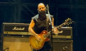 Molotov revienta la Feria de las Fresas junto a Jay de la Cueva Molotov revienta la Feria de las Fresas junto a Jay de la Cueva