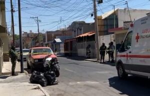DOS PERSONAS FUERON ASESINADAS DENTRO DE UNA VIVIENDA DE LA CALLE ALLENDE DOS PERSONAS FUERON ASESINADAS DENTRO DE UNA VIVIENDA DE LA CALLE ALLENDE