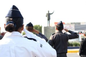 Irapuato conmemora el natalicio de Benito Juárez con estudiantes y autoridades municipales Irapuato conmemora el natalicio de Benito Juárez con estudiantes y autoridades municipales