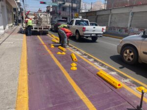 QUITARON BOYAS DE CICLO VIA, PARA PONER OTRAS BOYAS EN EL MISMO LUGAR DE CICLOVÍA EN LA CALLE OBREGÓN QUITARON BOYAS DE CICLO VIA, PARA PONER OTRAS BOYAS EN EL MISMO LUGAR DE CICLOVÍA EN LA CALLE OBREGÓN