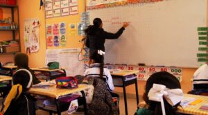 Con visitas domiciliarias, logran reinsertar a más de 400 niños al sistema educativo en Irapuato Con visitas domiciliarias, logran reinsertar a más de 400 niños al sistema educativo en Irapuato