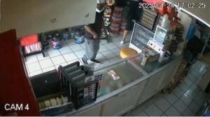 BASTARON 13 SEGUNDOS PARA COMETER UN ASALTO A MANO ARMADA EN NEGOCIO SALMANTINO BASTARON 13 SEGUNDOS PARA COMETER UN ASALTO A MANO ARMADA EN NEGOCIO SALMANTINO