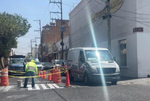 PESE A RECLAMO CIUDADANO, MUNICIPIO PRESUME SU TRABAJO INTERRUMPIENDO LA CIRCULACIÓN VEHICULAR EN SECTOR CENTRO DE SALAMANCA PESE A RECLAMO CIUDADANO, MUNICIPIO PRESUME SU TRABAJO INTERRUMPIENDO LA CIRCULACIÓN VEHICULAR EN SECTOR CENTRO DE SALAMANCA