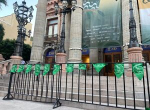 Guanajuato decide hoy sobre el aborto: Congreso discute cinco dictámenes clave entre protestas y demandas Guanajuato decide hoy sobre el aborto: Congreso discute cinco dictámenes clave entre protestas y demandas