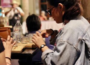 Viven experiencia sensorial en evento “Bebiendo Historia” Viven experiencia sensorial en evento “Bebiendo Historia”