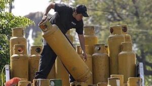 Redoblan revisiones de tanques de gas en Irapuato; suman 84 reportes de fugas en lo que va del año Redoblan revisiones de tanques de gas en Irapuato; suman 84 reportes de fugas en lo que va del año