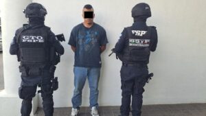 DETIENEN EN VALLE A SALMANTINO CONSIDERADO COMO OBJETIVO PRIORITARIO PORQUE ES SEÑALADO DE GENERAR VIOLENCIA EN DIFERENTES MUNICIPIOS DE LA ENTIDAD DETIENEN EN VALLE A SALMANTINO CONSIDERADO COMO OBJETIVO PRIORITARIO PORQUE ES SEÑALADO DE GENERAR VIOLENCIA EN DIFERENTES MUNICIPIOS DE LA ENTIDAD