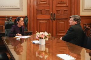 Sheinbaum expresa a Landau su desacuerdo con las redadas contra migrantes en EU Sheinbaum expresa a Landau su desacuerdo con las redadas contra migrantes en EU