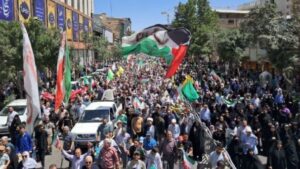 Miles de iraníes toman las calles en respaldo al gobierno y al ejército frente a la ofensiva de Israel Miles de iraníes toman las calles en respaldo al gobierno y al ejército frente a la ofensiva de Israel