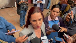Panistas cierran filas en Guanajuato: “Hay que dar la batalla por el país”, dice Lorena Alfaro Panistas cierran filas en Guanajuato: “Hay que dar la batalla por el país”, dice Lorena Alfaro