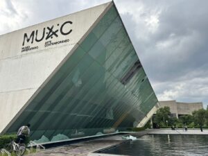 Sheinbaum condena actos vandálicos en el MUAC: “Son prácticas fascistas e intolerantes” Sheinbaum condena actos vandálicos en el MUAC: “Son prácticas fascistas e intolerantes”