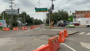 Cierran tramo del bulevar Arandas en Irapuato por riesgo de colapso en colector pluvial Cierran tramo del bulevar Arandas en Irapuato por riesgo de colapso en colector pluvial