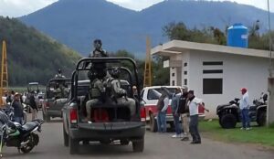 Ataque armado en Cherán deja dos comuneros muertos y paraliza la comunidad Ataque armado en Cherán deja dos comuneros muertos y paraliza la comunidad