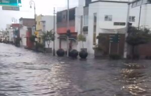 Tormenta del domingo satura cárcamos y afecta vialidades en Irapuato Tormenta del domingo satura cárcamos y afecta vialidades en Irapuato