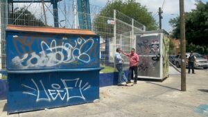 Retiran comercios abandonados en Calzada de Guadalupe; presuntos dueños acusan arbitrariedad Retiran comercios abandonados en Calzada de Guadalupe; presuntos dueños acusan arbitrariedad