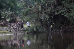 Irapuatenses estarían desaparecidos en Texas tras desbordamiento de río; solo uno sobrevive Irapuatenses estarían desaparecidos en Texas tras desbordamiento de río; solo uno sobrevive