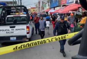 PESE A RECLAMO DE COMERCIANTES QUE PEDÍAN SEGURIDAD ASESINAN A MUJER EN EL MERCADO TOMASA ESTEVES PESE A RECLAMO DE COMERCIANTES QUE PEDÍAN SEGURIDAD ASESINAN A MUJER EN EL MERCADO TOMASA ESTEVES