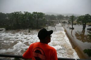 Más de 180 desaparecidos y 109 muertos tras histórica inundación en Texas Más de 180 desaparecidos y 109 muertos tras histórica inundación en Texas