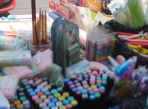 SACAN MERCANCÍA GUARDADA Y LA OFERTAN ANTES DEL INICIO DEL PRÓXIMO CICLO ESCOLAR SACAN MERCANCÍA GUARDADA Y LA OFERTAN ANTES DEL INICIO DEL PRÓXIMO CICLO ESCOLAR