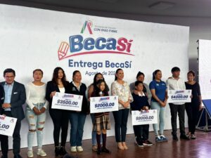 Más de 5 mil estudiantes de Irapuato reciben la Beca Sí para continuar sus estudios Más de 5 mil estudiantes de Irapuato reciben la Beca Sí para continuar sus estudios