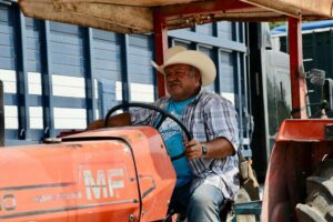 Entregan fertilizante a productores del campo en Irapuato Entregan fertilizante a productores del campo en Irapuato