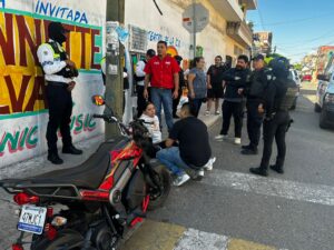 Mujer lesionada en choque; denuncian agresiones y falta de ambulancia Mujer lesionada en choque; denuncian agresiones y falta de ambulancia