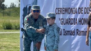 Israel de ocho años es nombrado guardia honorario de la Guardia Nacional en Irapuato Israel de ocho años es nombrado guardia honorario de la Guardia Nacional en Irapuato