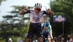 Isaac del Toro conquista el Giro de la Toscana con victoria en solitario Isaac del Toro conquista el Giro de la Toscana con victoria en solitario