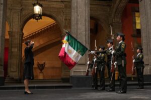 Presume Sheinbaum disminución de pobreza en México en cuatro décadas Presume Sheinbaum disminución de pobreza en México en cuatro décadas