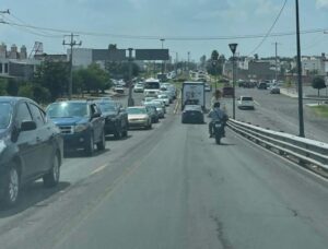 Tráfico y molestia ciudadana en el camino a Mancera; esperan construcción de puente en Salamanca Tráfico y molestia ciudadana en el camino a Mancera; esperan construcción de puente en Salamanca