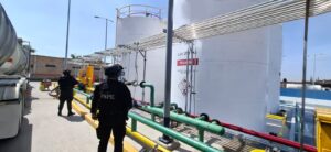 Golpe histórico al huachicol: aseguran más de 1.6 millones de litros de hidrocarburo en Silao Golpe histórico al huachicol: aseguran más de 1.6 millones de litros de hidrocarburo en Silao