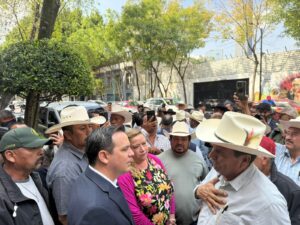 Productores del Bajío exigen precio justo para maíz y sorgo en negociación con Segob Productores del Bajío exigen precio justo para maíz y sorgo en negociación con Segob