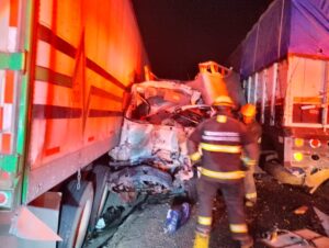 Muere conductor en choque múltiple sobre la carretera Irapuato–Abasolo Muere conductor en choque múltiple sobre la carretera Irapuato–Abasolo