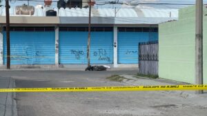 Asesinan a motociclista tras persecución en la colonia Benito Juárez de Irapuato Asesinan a motociclista tras persecución en la colonia Benito Juárez de Irapuato