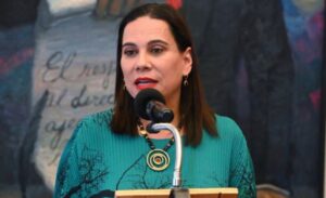 Lorena Alfaro anuncia ajustes continuos en su administración para mejorar resultados Lorena Alfaro anuncia ajustes continuos en su administración para mejorar resultados
