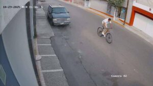 Buscan a ladrón de bicicleta captado por cámara de seguridad en Salamanca Buscan a ladrón de bicicleta captado por cámara de seguridad en Salamanca